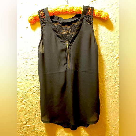 Express White & Black Chiffon Tops - Picture 4 of 6